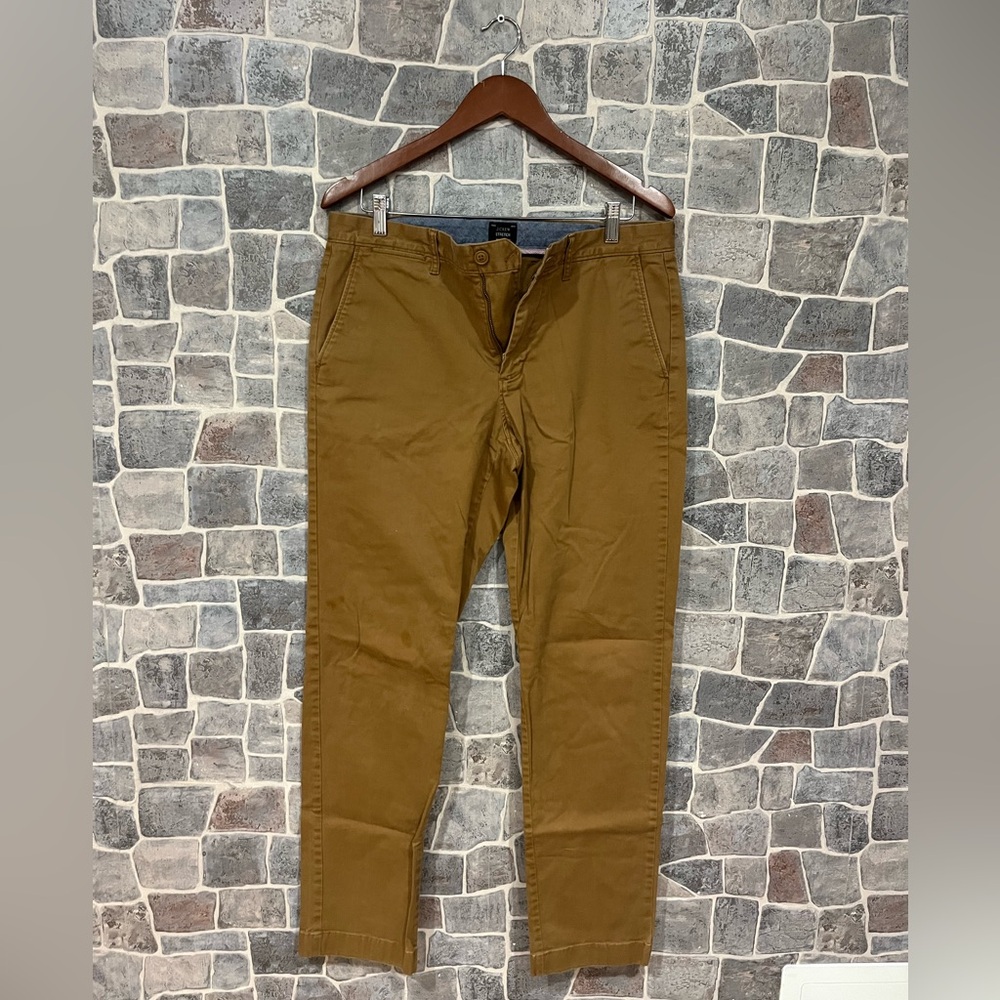 Khaki J Crew Khakis in W32/L32